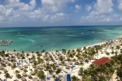Image de Marriott Aruba Surf Club - Notre immense unité Oceanside 2 chambres!
