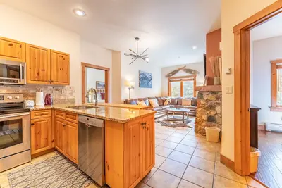Image de Condo River Run, lit King, cuisine mise à jour, vue sur la montagne, Wifi gratuit