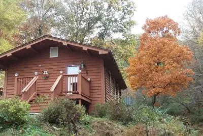 Image de Scenic meublé une chambre cabine w / Wifi près de Hungry Mother State Park
