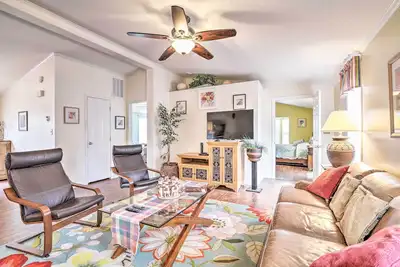 Image de Nouveau! Surfside Beach Resort Home - 1 pâté de maisons de la plage