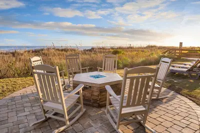 Image de Situation idéale au bord de la plage près du Barefoot Golf & Alabama Theatre avec piscine intérieure / extérieure