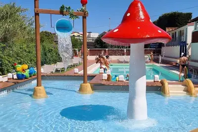 Image de Maison mobile avec piscine