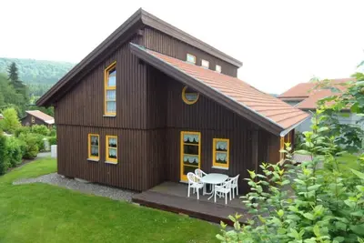 Vacances dans une maison en bois, cuisine, 6 personnes, internet et parc aquatique