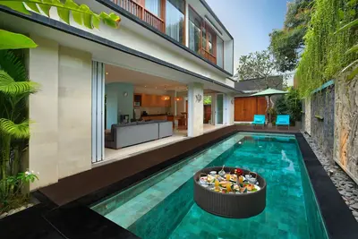 Image de Villa confortable avec 2 chambres et piscine Ă Legian