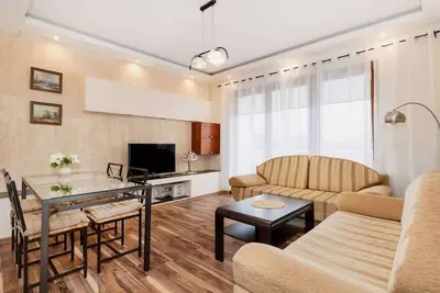 Image de Appartement Chelmonskiego 6c \/ 14 avec chambre et balcon