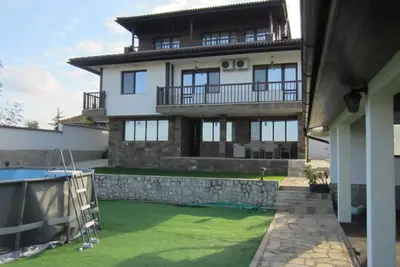 Image de Villa de 7 chambres près de Sozopol avec piscine et grand jardin
