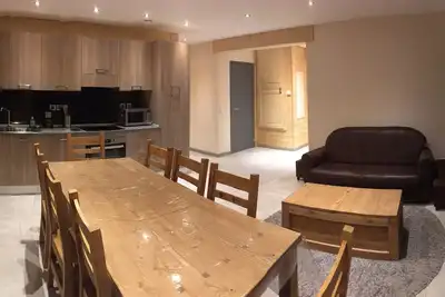 Image de Appartement culminant le village dans un chalet.