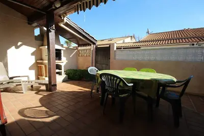 Image de Maison de vacances dans résidence sécurisée avec piscine commune, 3 chambres, 6 couchages, à. . .