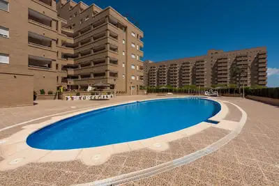 Image de Apt 3 chambres + Wifi + Piscine + Garage à Marina D´Or