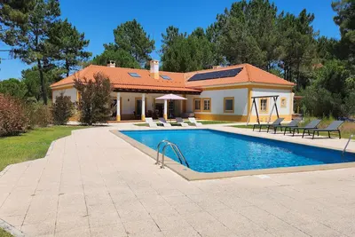 Image de Country House in Montalvo
