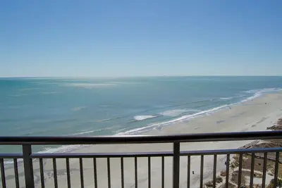Image de Suite 1 chambre face à la mer avec vue magnifique + Privilèges de location officiels sur place