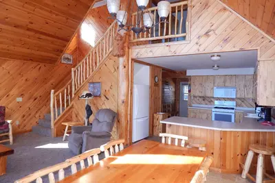 Image de Super vue sur la baie! 5 chambres, 3 cabines de bain, grande terrasse