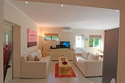 Appartement de luxe à louer, entièrement meublé situé dans une aria résidentielle. . . .