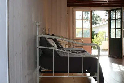 Image de Appartement en ville d'hiver Ă 700 m de la plage
