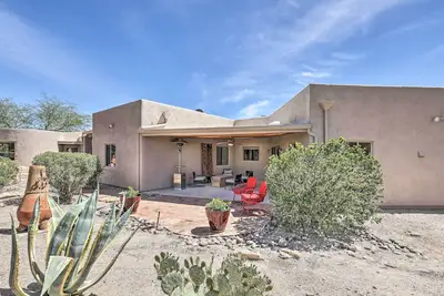 Image de Nouveau! Private Tucson Home avec terrasse couverte!