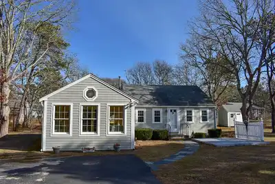 Image de Trotters 27-Cette maison se trouve dans un quartier calme de West Dennis