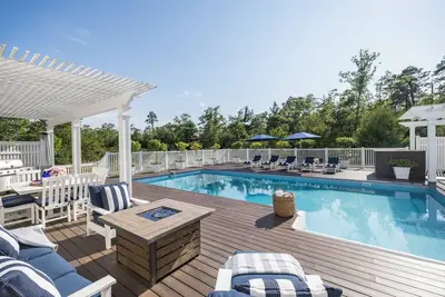 Image de Superbe East Hampton Sag Harbor Wainscott Oasis sur un manucuré 3. 5 Acres