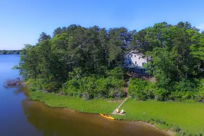 Image de Whistler Ln 32- Maison au bord de l'eau avec vue sur Swan Pond!