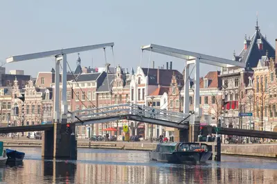 Image de Maison atmosphérique à Haarlem avec un beau jardin