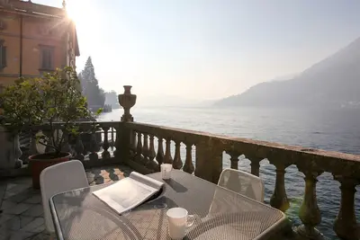 Image de Villa historique avec magnifique patio sur le lac de Côme