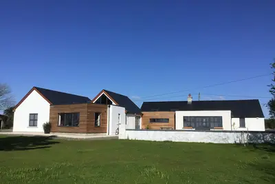 Image de Une retraite côtière unique et supérieure avec une vue panoramique