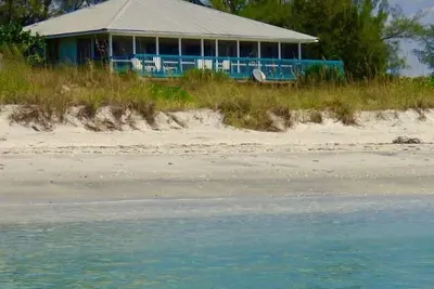 Image de Big Blue: En bord de mer direct, wi-fi, quai, maison de vacances familiale idéale