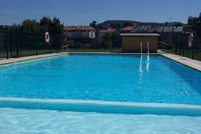 Image de Offre! ! Appartement confortable avec terrasse, jardin et piscine près des plages