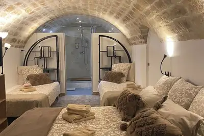 Image de Apt 70m2 5mns Montmarte, Moulin rouge, 3mns métro, coeur des Batignolles