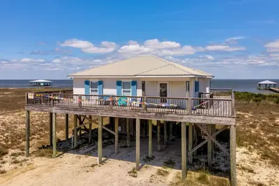 Nouvelle Liste! \"The Beach House\" Charmante maison au bord de l'eau, pour 8 personnes, animaux acceptés