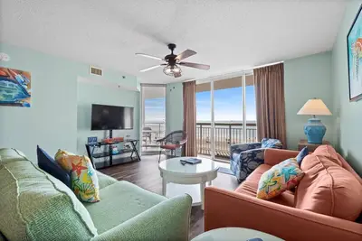 Image de Crescent Shores 303, Condo 4 Chambres sur la Plage, Bain Ă Remous et Connexion Wi-fi Gratuite!