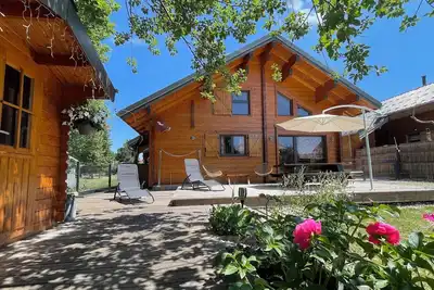 Image de Gîte au coeur du chalet La Pesse - Chalet Cosy jusqu'à 6 personnes