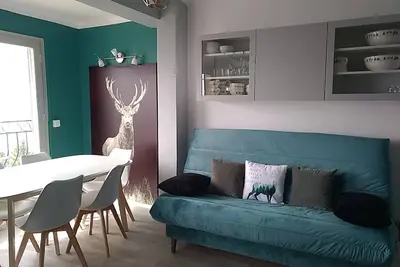Image de Superbe appartement avec balcon et vue panoramique sur les montagnes