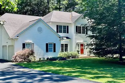 Image de Saratoga Home entier, près de l'hippodrome, du centre-ville, de Spac et du lac George
