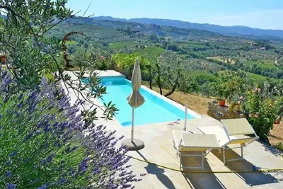 Image de De cette zone, vous pouvez facilement rejoindre Florence, Arezzo, Sienne, Chianti