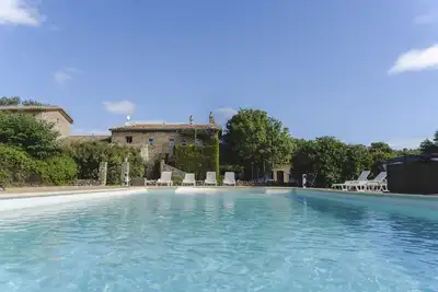Image de Piscine, jacuzzi, clim au milieu des vignes