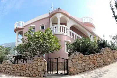 Image de Bel appartement en bord de mer dans la belle maison dans le parc naturel Velebit