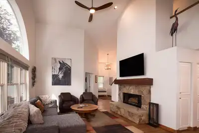 Image de Spacieuse maison privée à 6 km du centre-ville de Ketchum