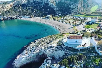 Image de Proche De L' Aeroport, A 2 Km De La Plage