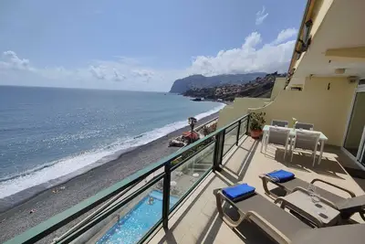 Image de Penthouse apartment by the beach with amazing ocean and mountain view