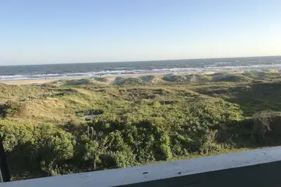 Image de Nouvellement RÉNOVÉ - Magnifique condo face à l'océan à Atlantic Beach! ! !