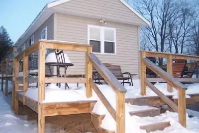 Image de Waterview 3br 1ba Pine Interior Home