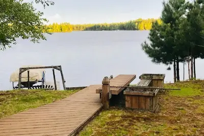 Image de Accueil Waterfront! Façade de lac fantastique sur le lac Found