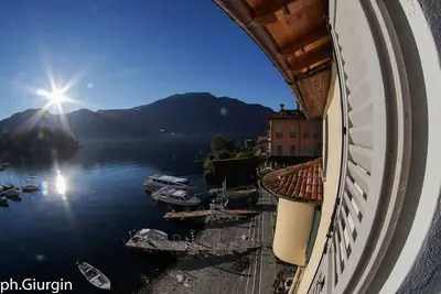 Image de Maison Fede superbe suite au bord du lac avec vue imprenable sur le lac de CĂ´me -Ac & WiFi