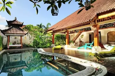Seminyak, 3 Br Villa seulement 6 minutes à pied de la plage, à proximité des commodités