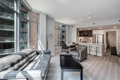 Image de Appartements modernes de deux chambres dans le centre-ville de Bethesda, près de Washington, Dc