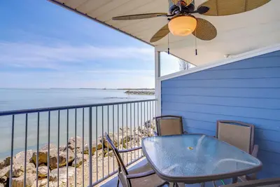 Image de Nouveau! Waterfront Middle Bass Condo w / accès à la piscine!