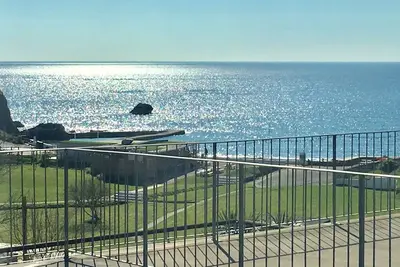 Image de Hébergement en bord de mer à quelques pas de la mer