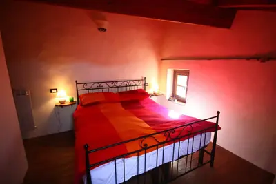 Image de Maison de village sur 3 étages, 1 chambre à coucher, salon, cuisine / salle à manger, salle de bain