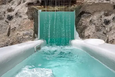 Image de Dandy Cave Villa-Villa de luxe pour couples et familles