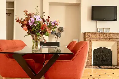 Image de Marais 3 Chambres Aircon De Luxe Entierement Renovee 03\/19